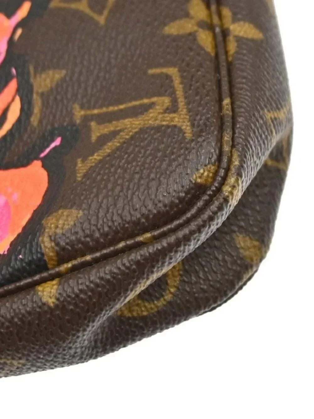 Louis Vuitton Rose Pochette Accessoires Handbag